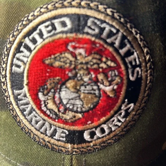 USMC Men’s Badge Adjustable 6Panel Hat Color Camo - Picture 2 of 4